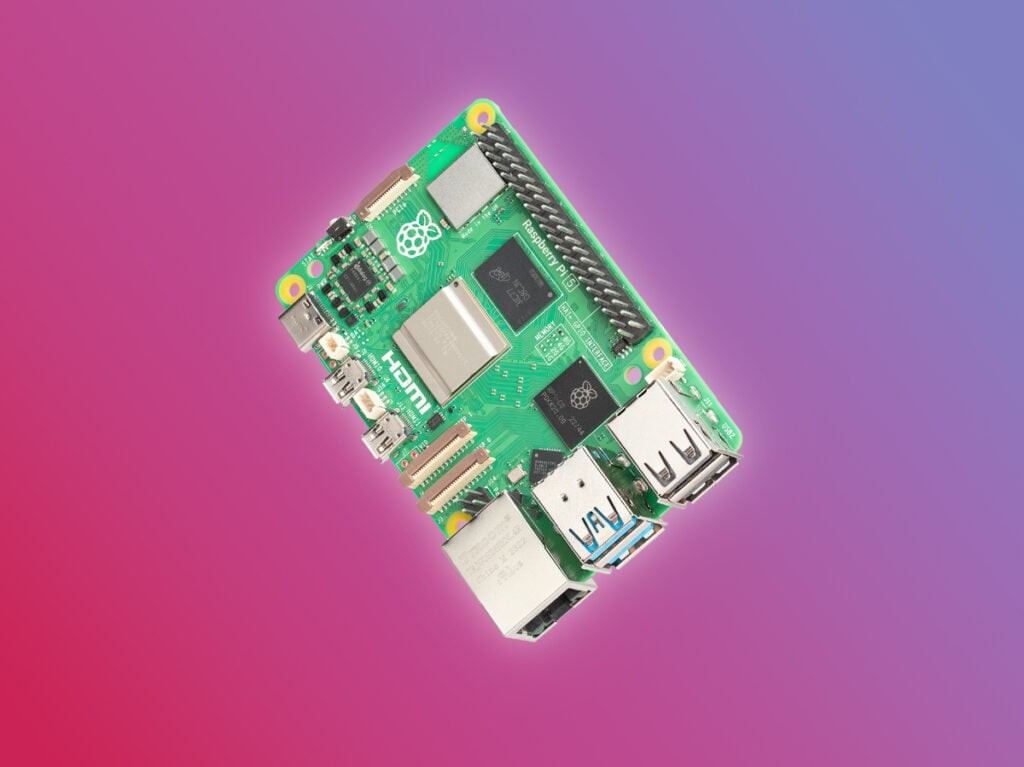 Raspberry Pi 5 is one of the hosts documented by BirriaSDR. This official board image does not depict the Wi-Fi adapter or a complete receiver setup.
