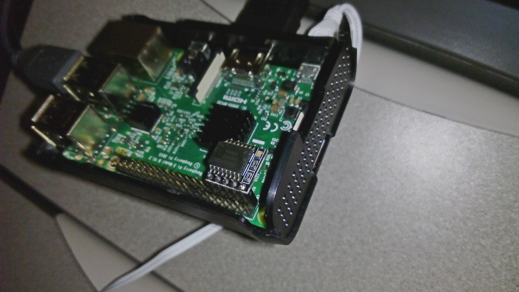 The network’s build guide includes a real-time clock on the Raspberry Pi to maintain time when the network connection is unreliable. Image: Global Meteor Network, CC BY 4.0.