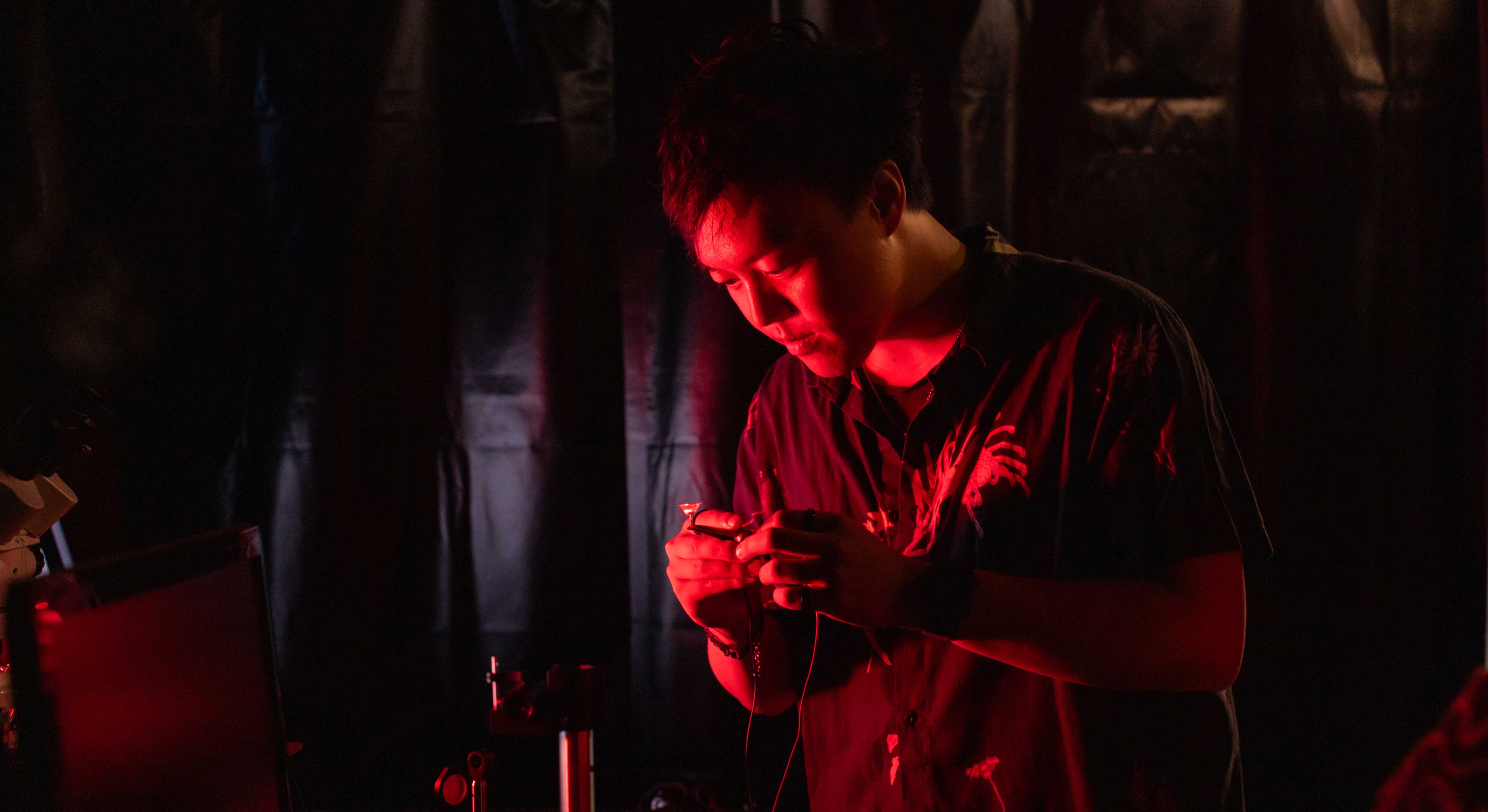 Doctoral researcher Roark Chao in UCSB’s Solid State Lighting and Energy Electronics Center laboratory
