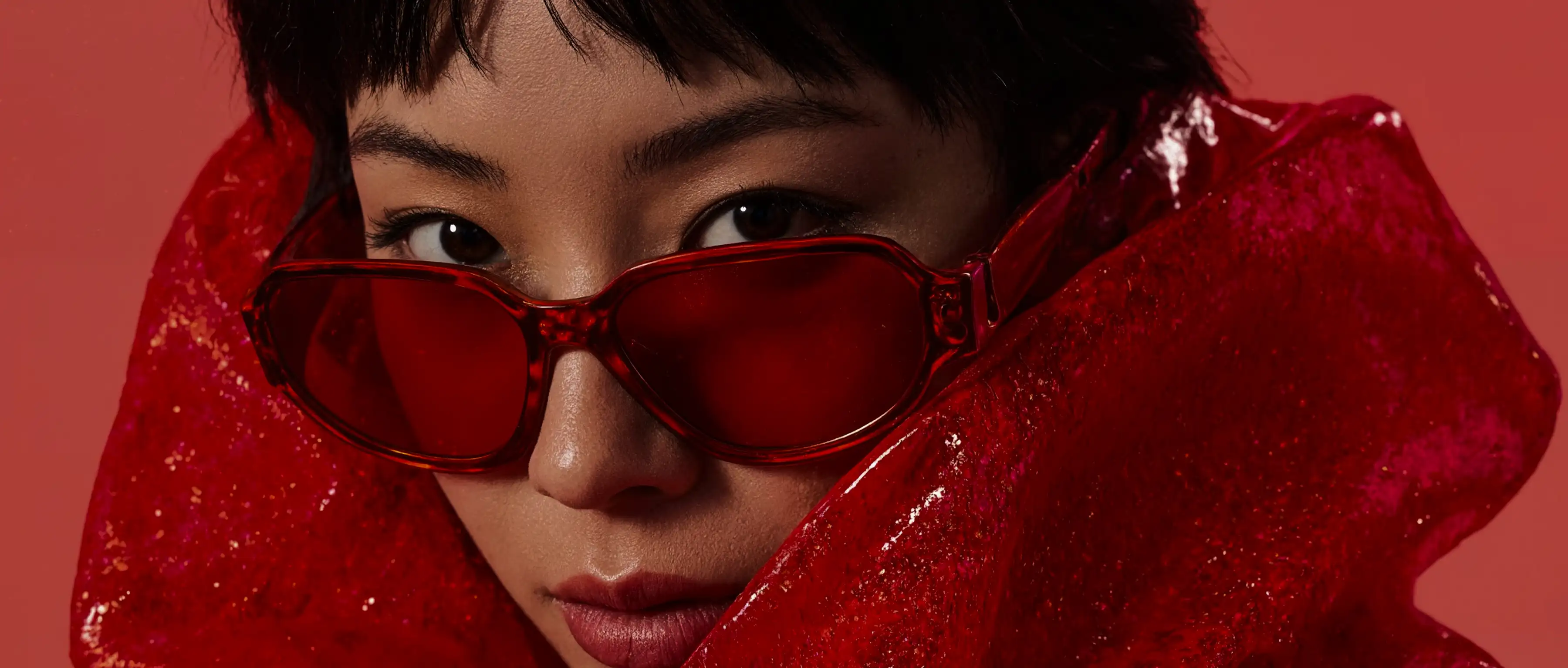 red-fashion-close-up