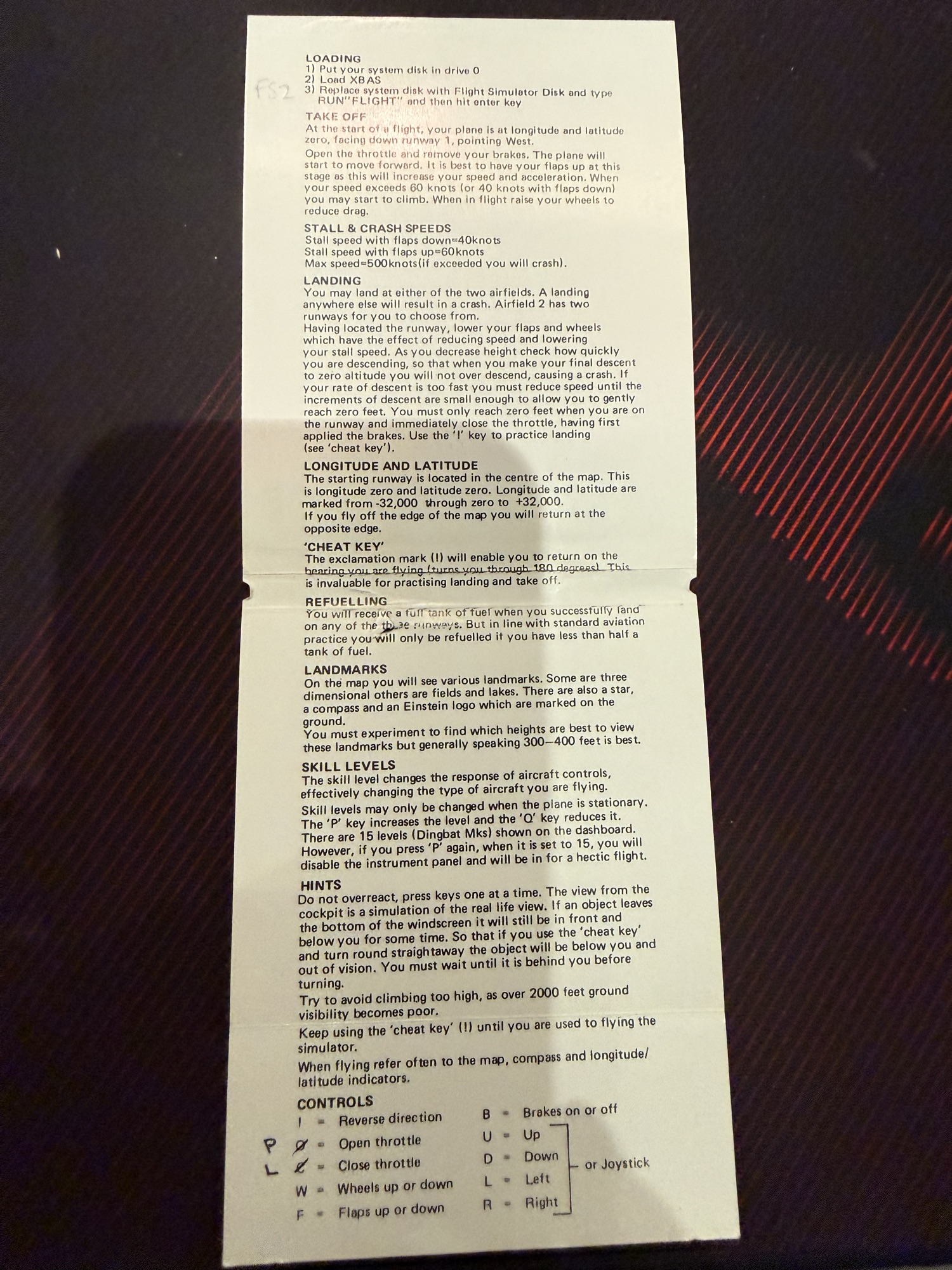 The instruction sheet: landing, skill levels, controls