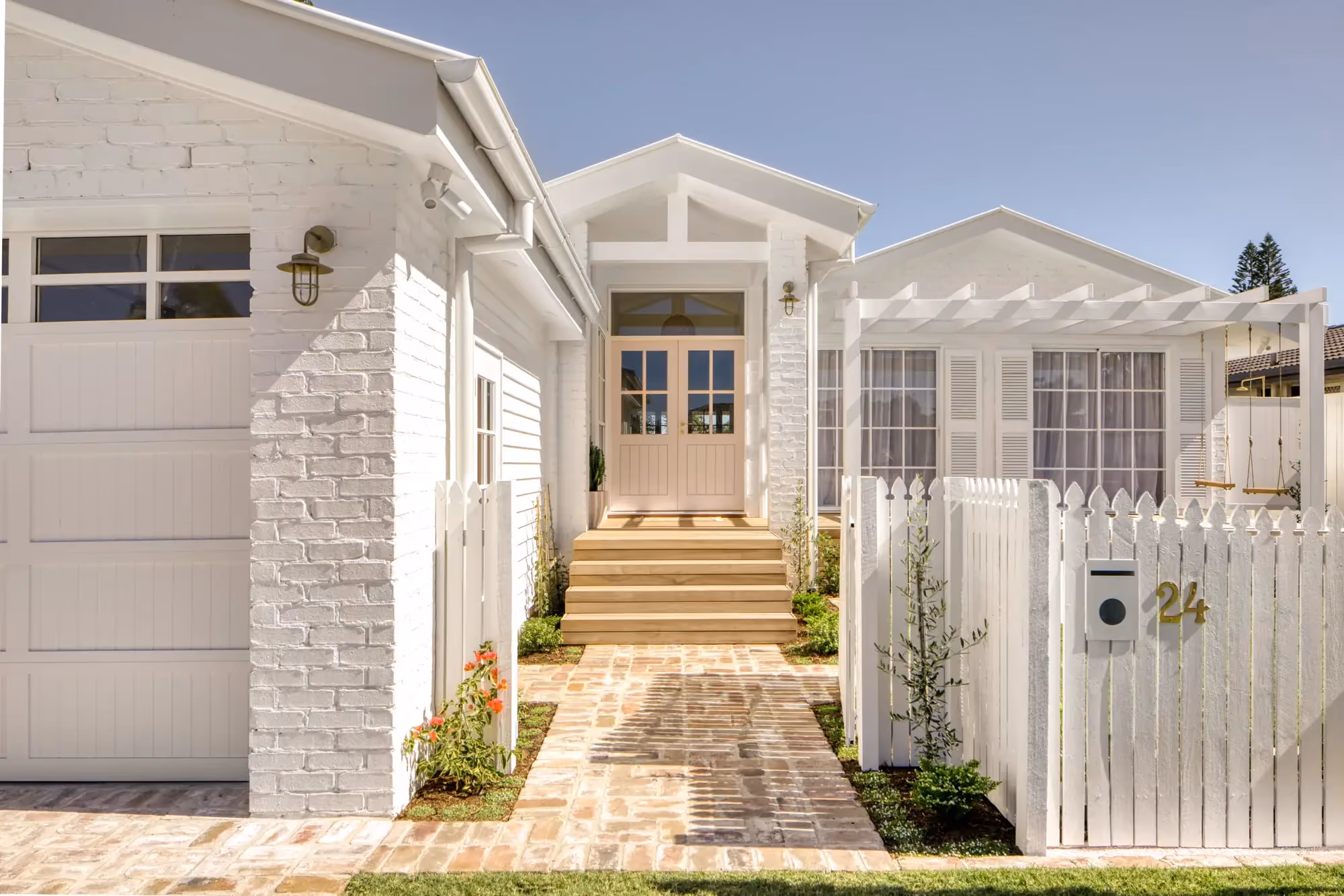 Driver Crt, a major home renovation by BCG Building Design in Mermaid Waters, Gold Coast.