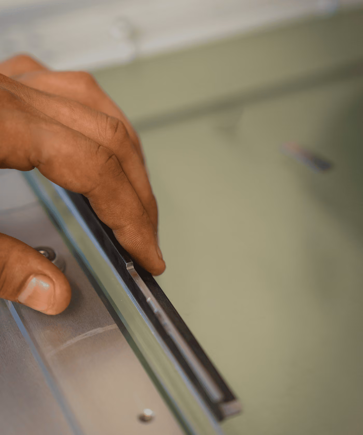 Technicien au poste de travail chez Leyskens