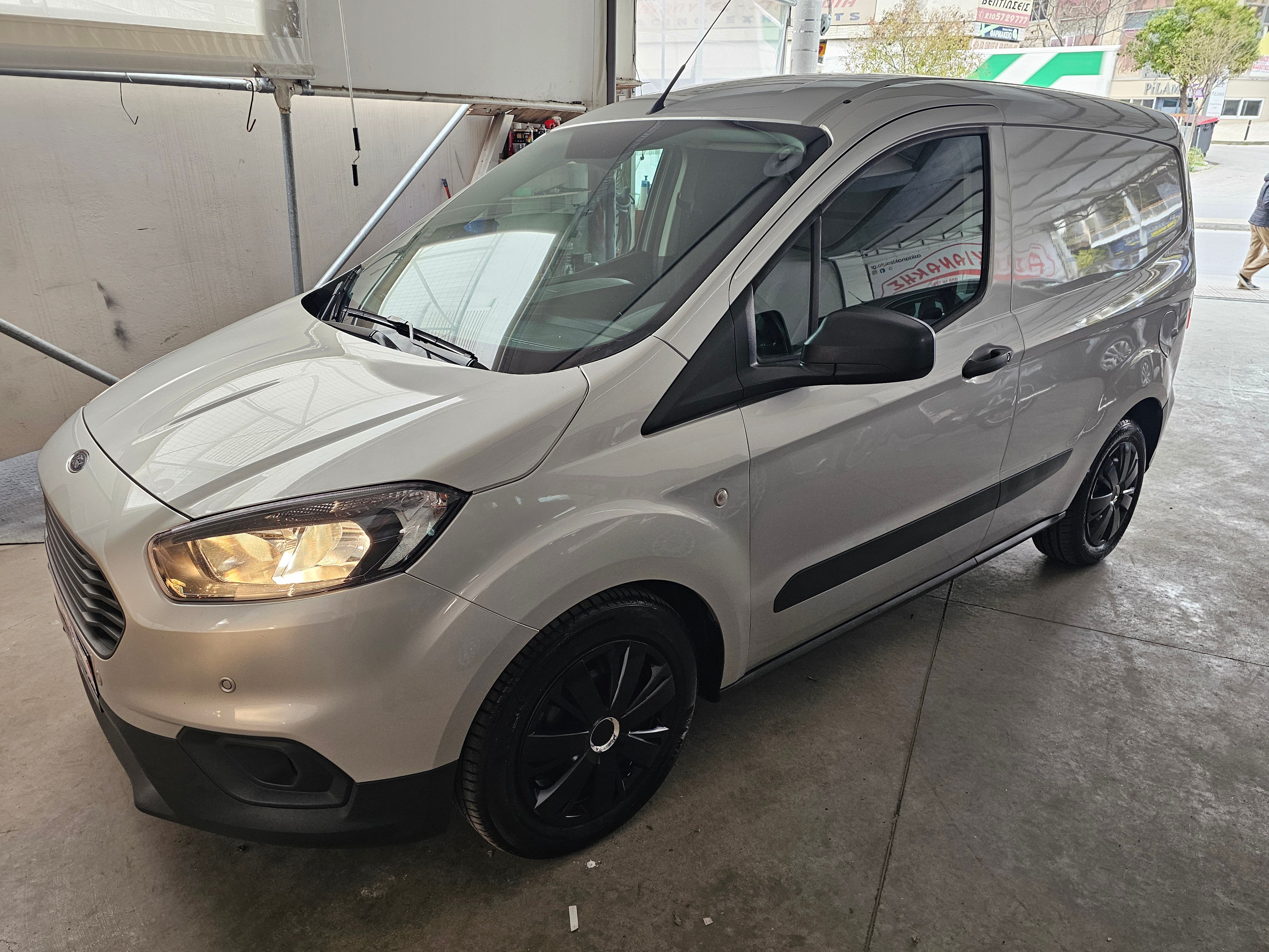 Ford Transit Courier