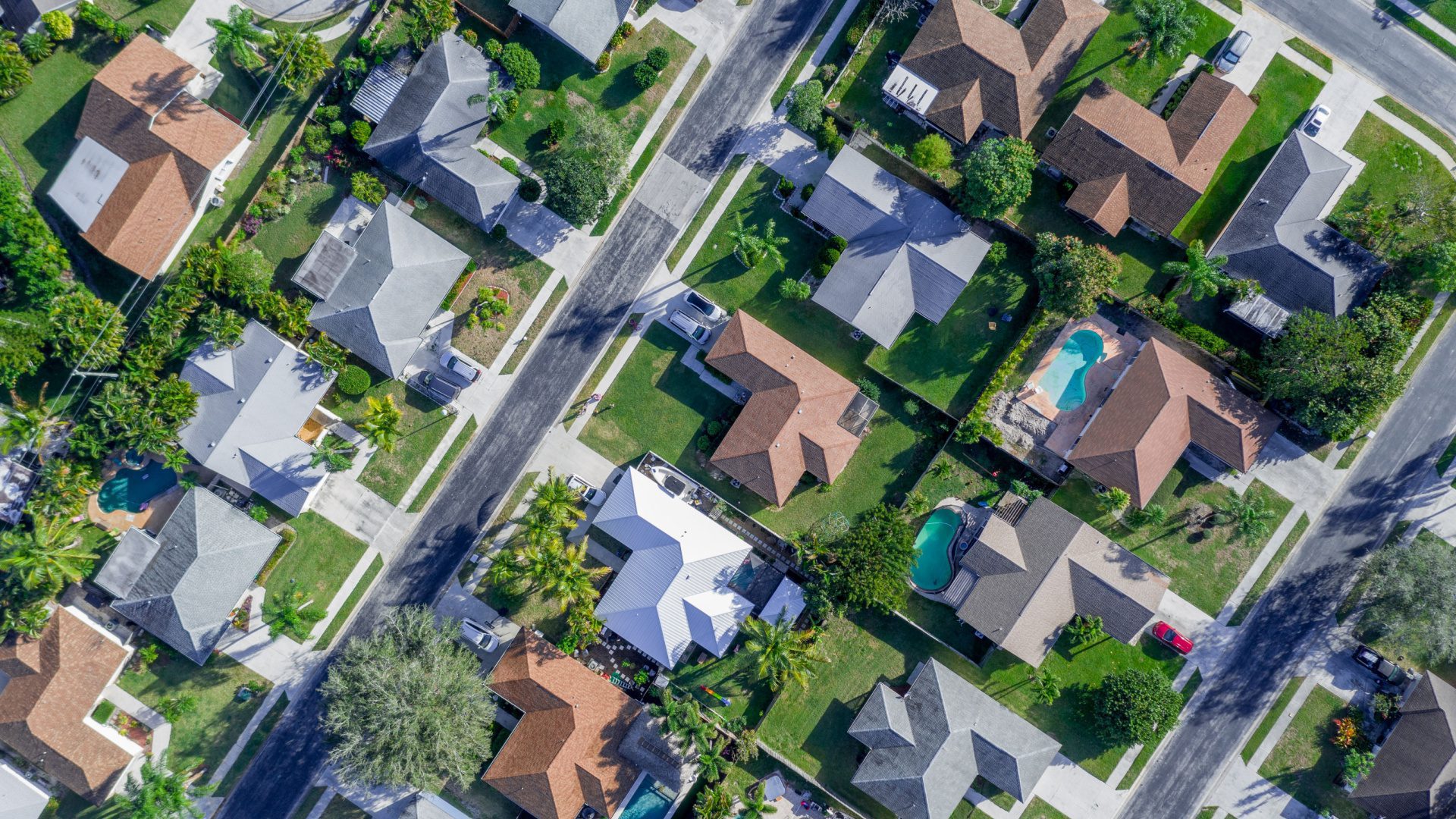 Why Are There So Many Roofing Companies in Tampa, Florida