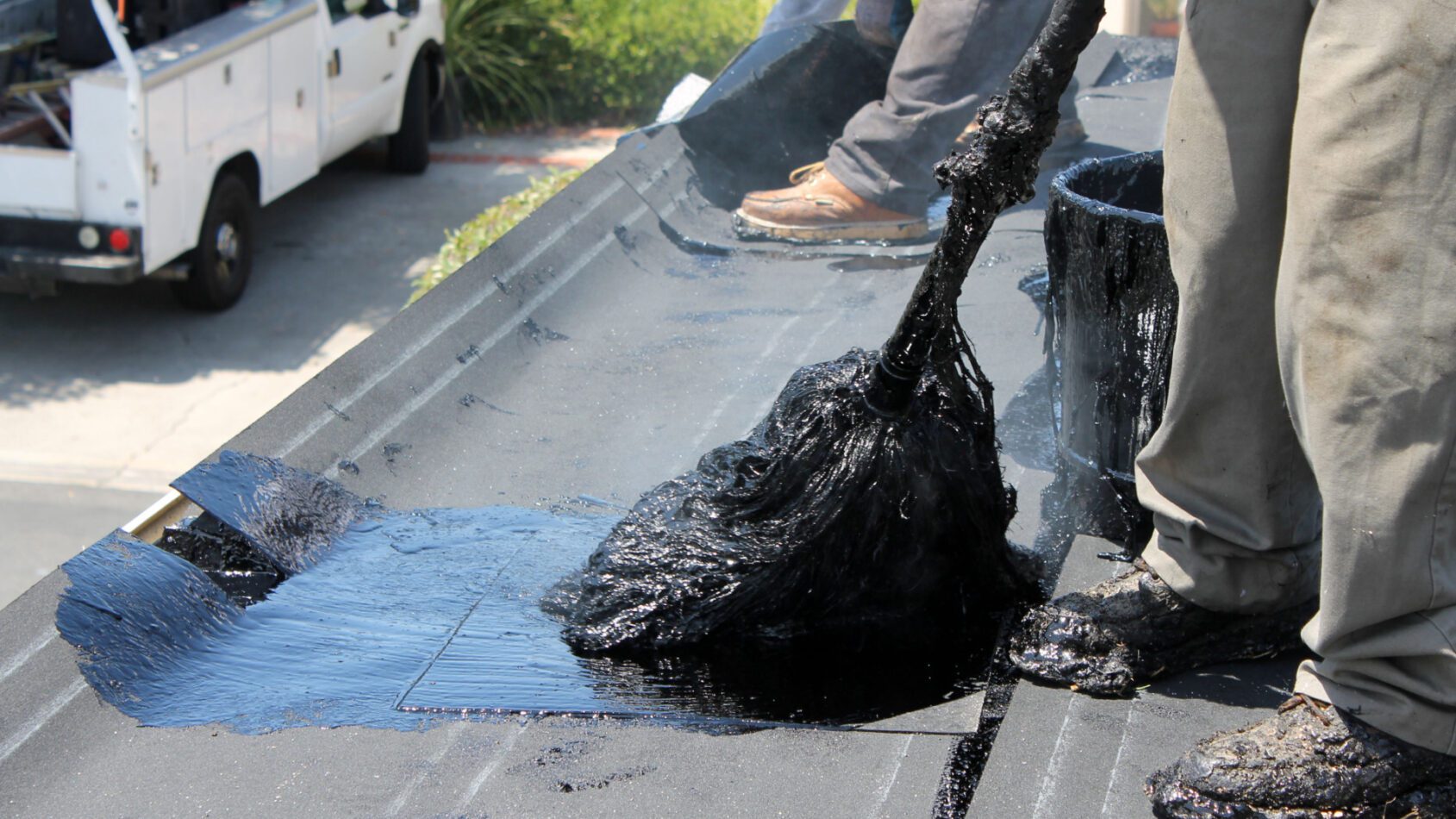 Finding the Right Flat Roof Repair Company