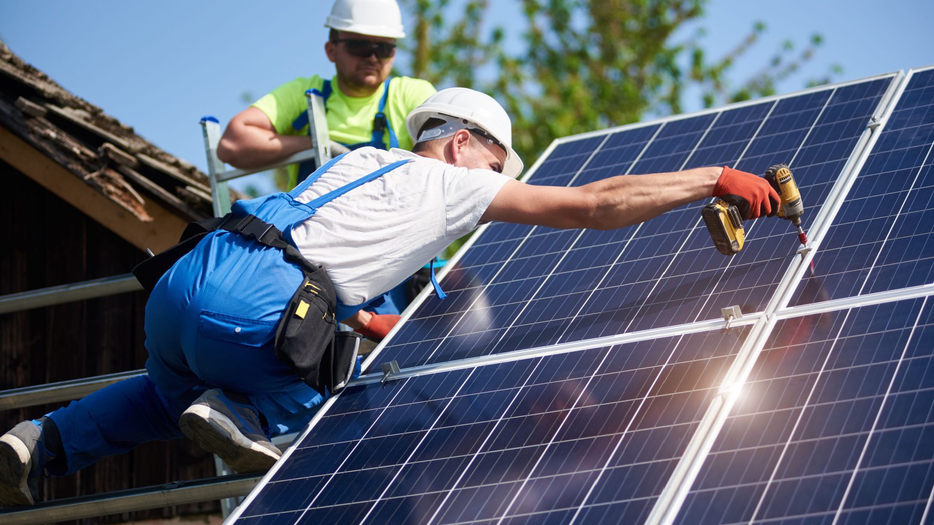 How to Save Money with Florida Solar Panels