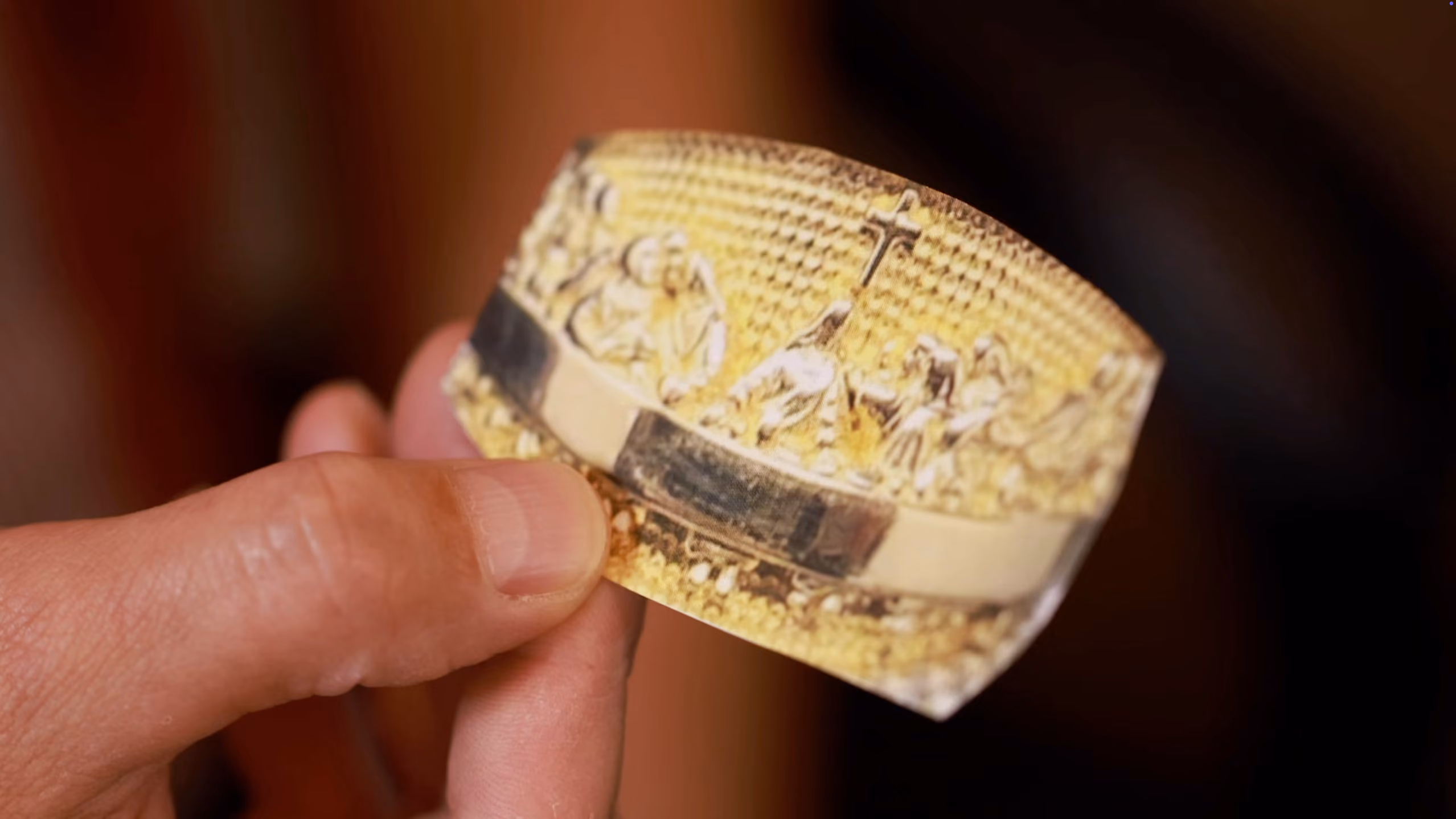 Goldsmith work on the Last Supper ring commission