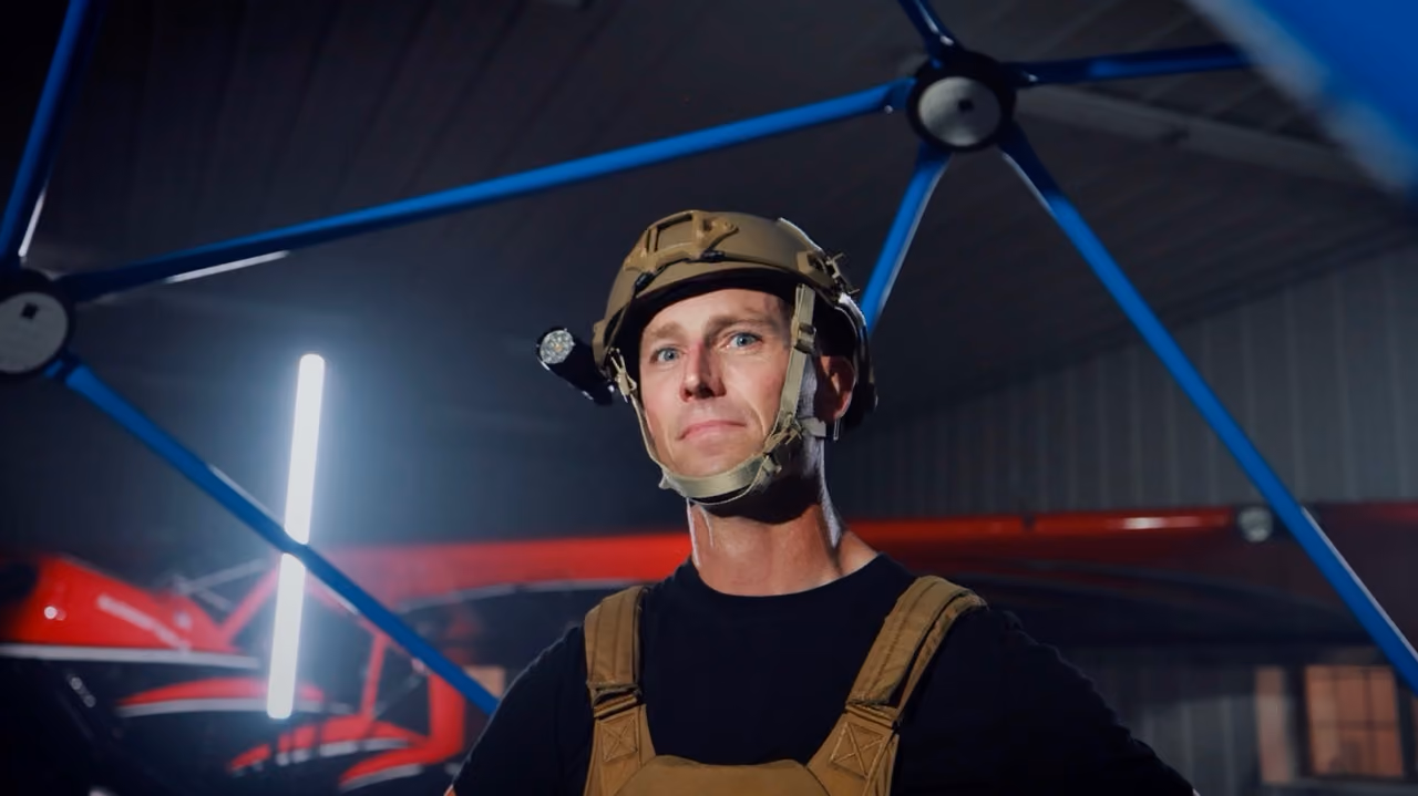 The Maverick 360 degree training rig in use during the shoot