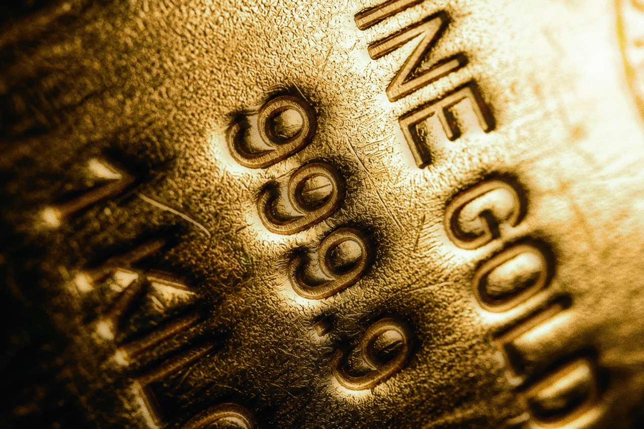 Gold, silver, platinum, and jewelry we buy for cash