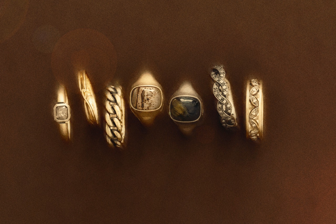 Precious metals and jewelry ready for cash evaluation