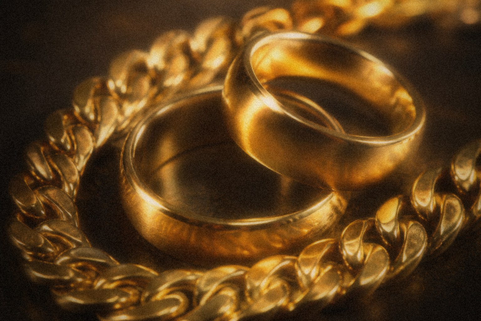 Gold jewelry ready for a free cash quote