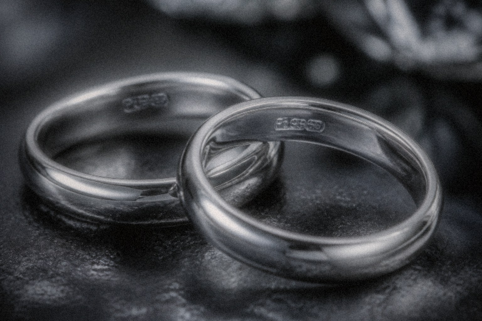 Platinum jewelry prepared for cash evaluation