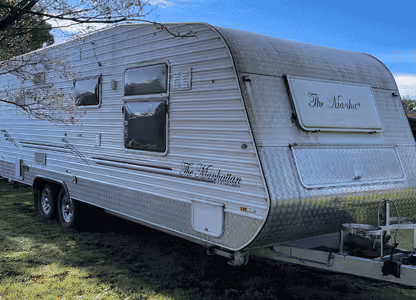 2009 Crusader Dreamhaven caravan purchased in Porepunkah, Victoria