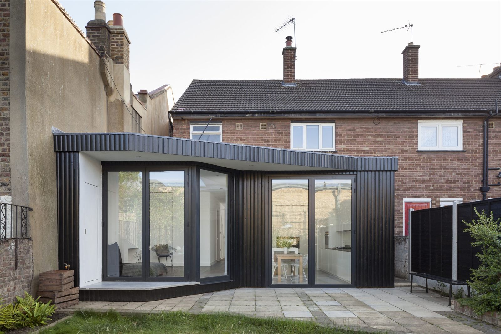 What is a Party Wall Contract? A Comprehensive Guide