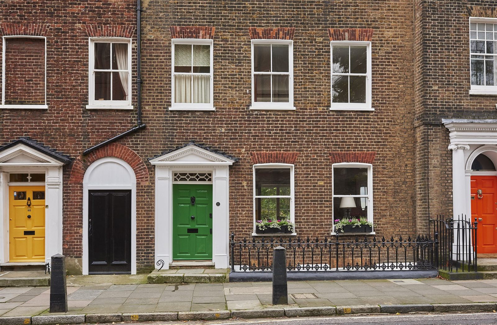 georgian vs. victorian homes scenario architecture