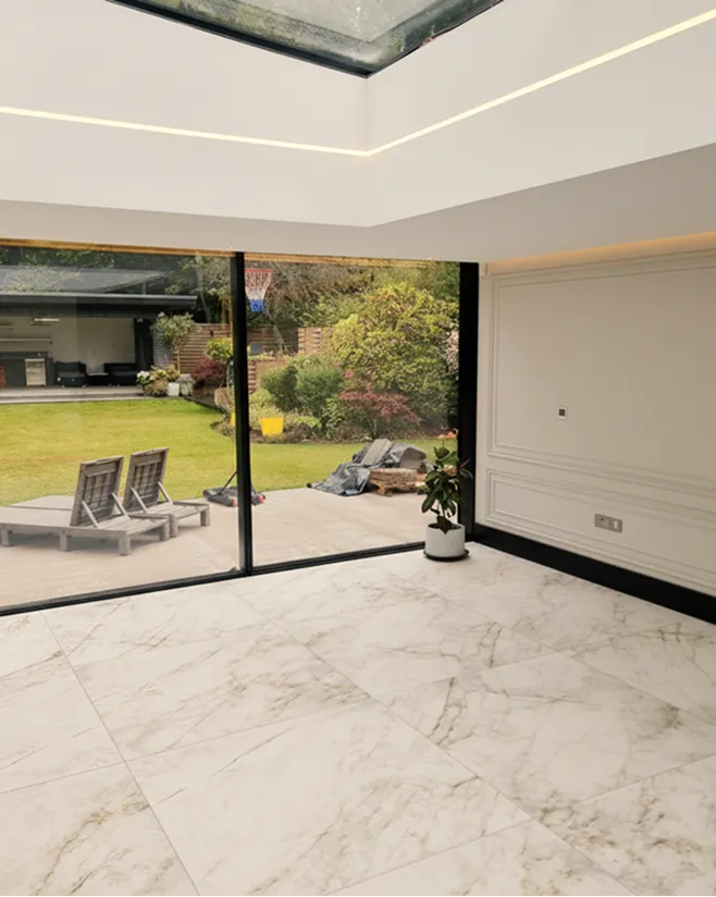 Minimalist plastered interior at Blueberry Road, Bowdon