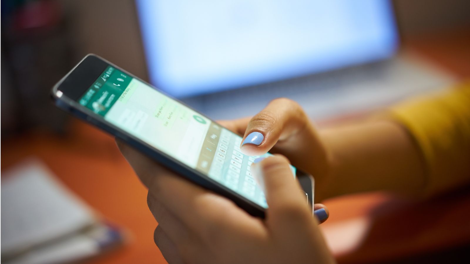 Atendimento de WhatsApp na escola: roteiro e mensagens de matrícula