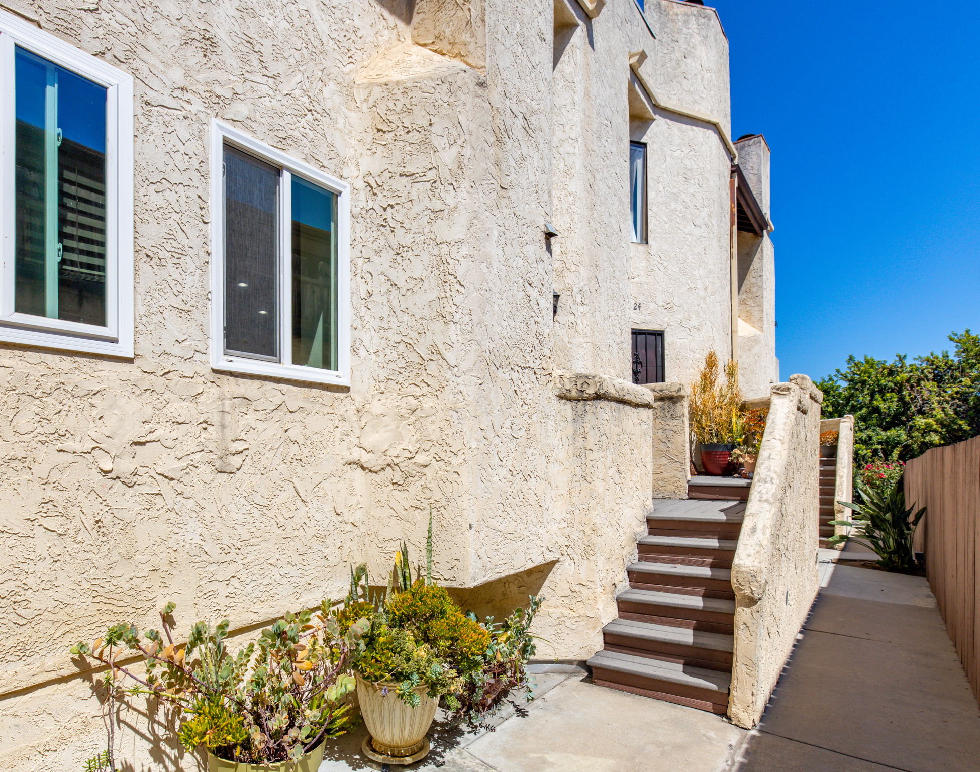 8365 Broadway, Lemon Grove