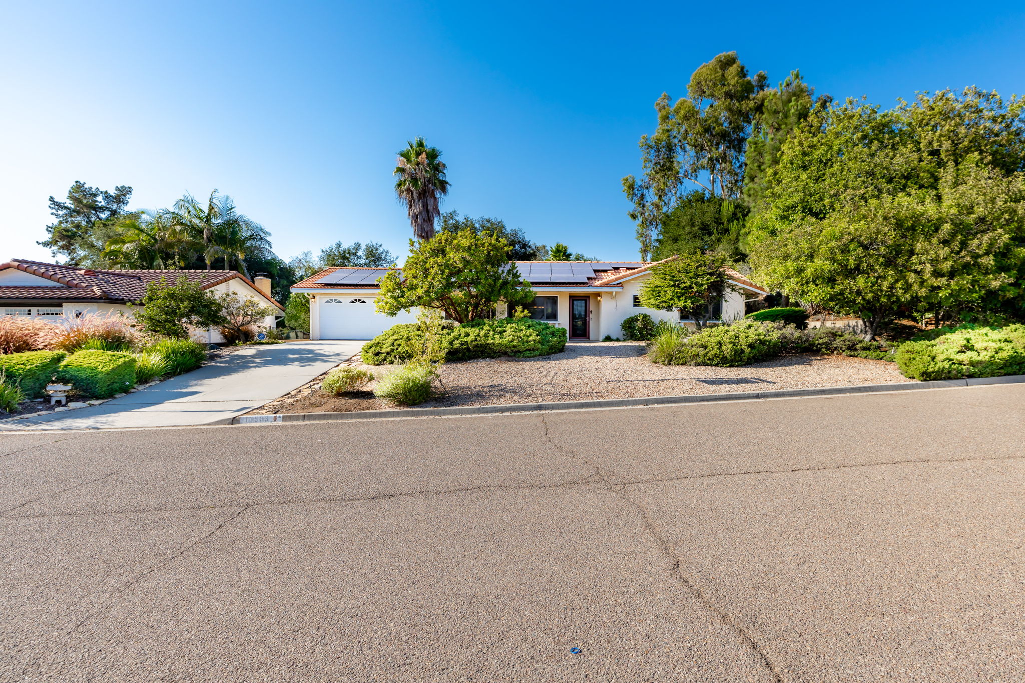 10506 Moon View Way, Escondido