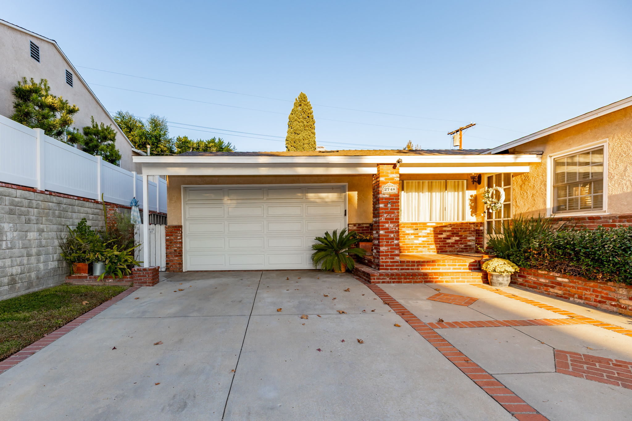 2748 Mansfield Dr, Burbank