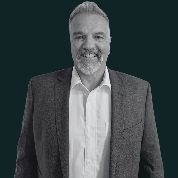Steve Hemmings
