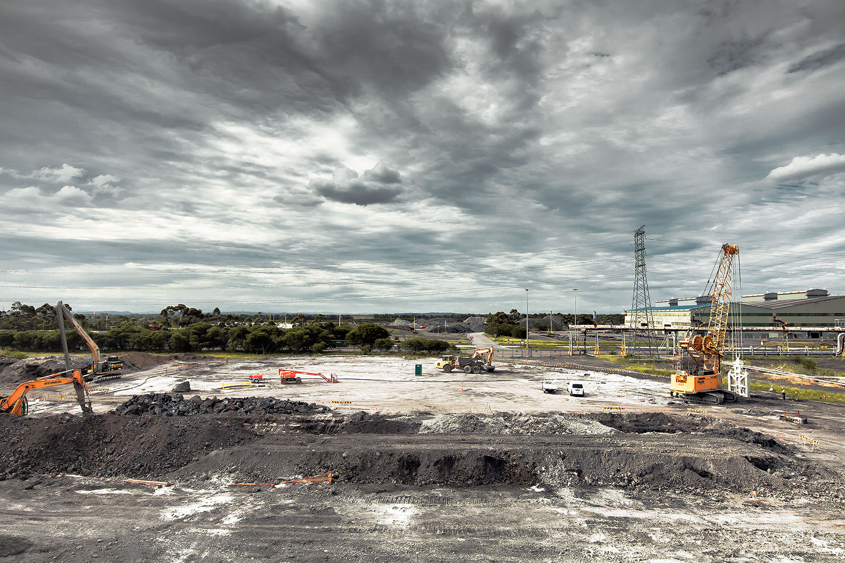 Construction site with piling rig, illustrating the scale of work covered under the Security of Payment Act