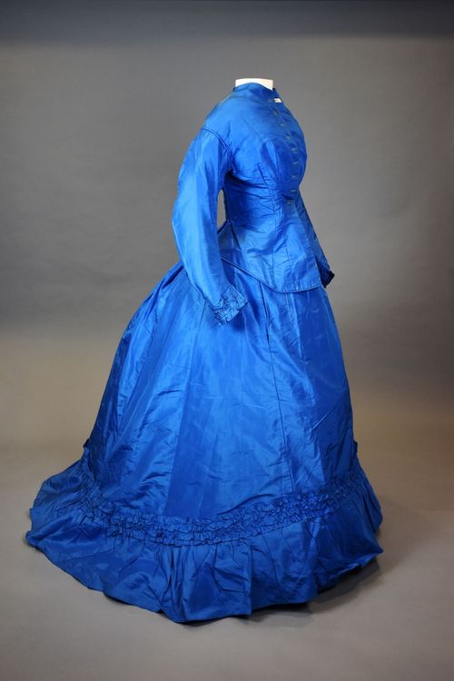 Wedding dress worn by Emma Plunkett at her marriage to Nathan Hunter, c. 1866, silk taffeta. Gift of the descendants of the Hunter/Hunt Families of Appomattox, 2021.26.1