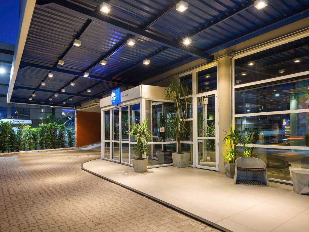Fachada do hotel
