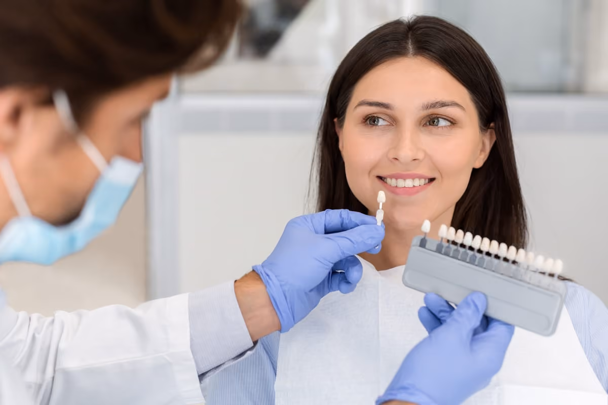 Porcelain vs. Composite Veneers: Which Lasts Longer and Costs Less
