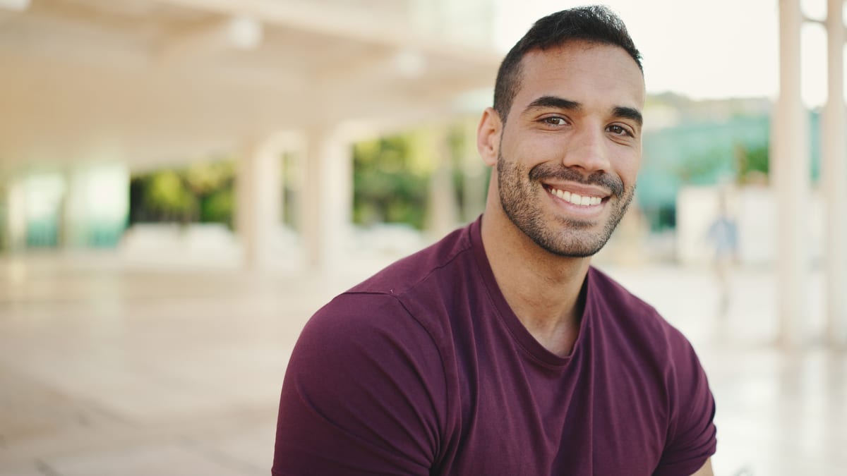 Lunch Hour Smile Fix: Dental Bonding With Zero Recovery Time