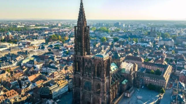 Article sur l'histoire de la cathédrale Notre-Dame de Strasbourg