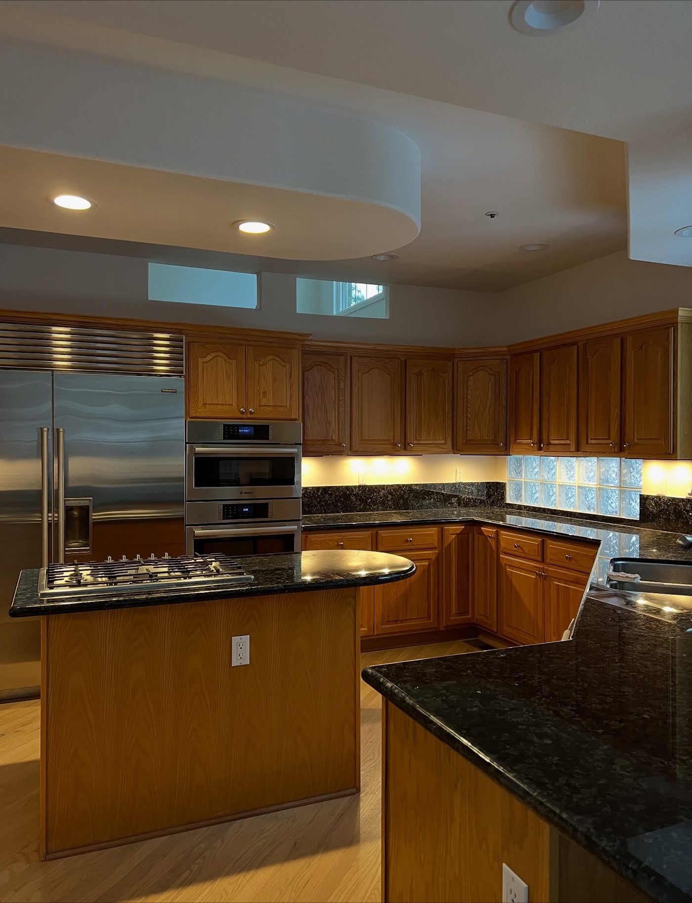 Kitchen before remodeling in Kennesaw GA