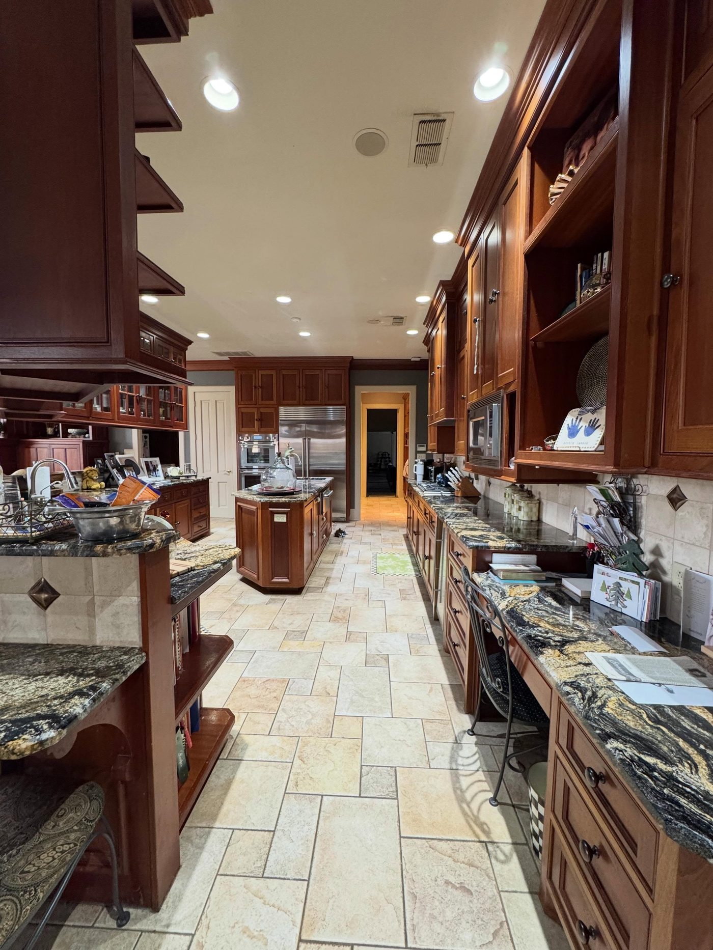 Kitchen before remodeling in Marietta GA