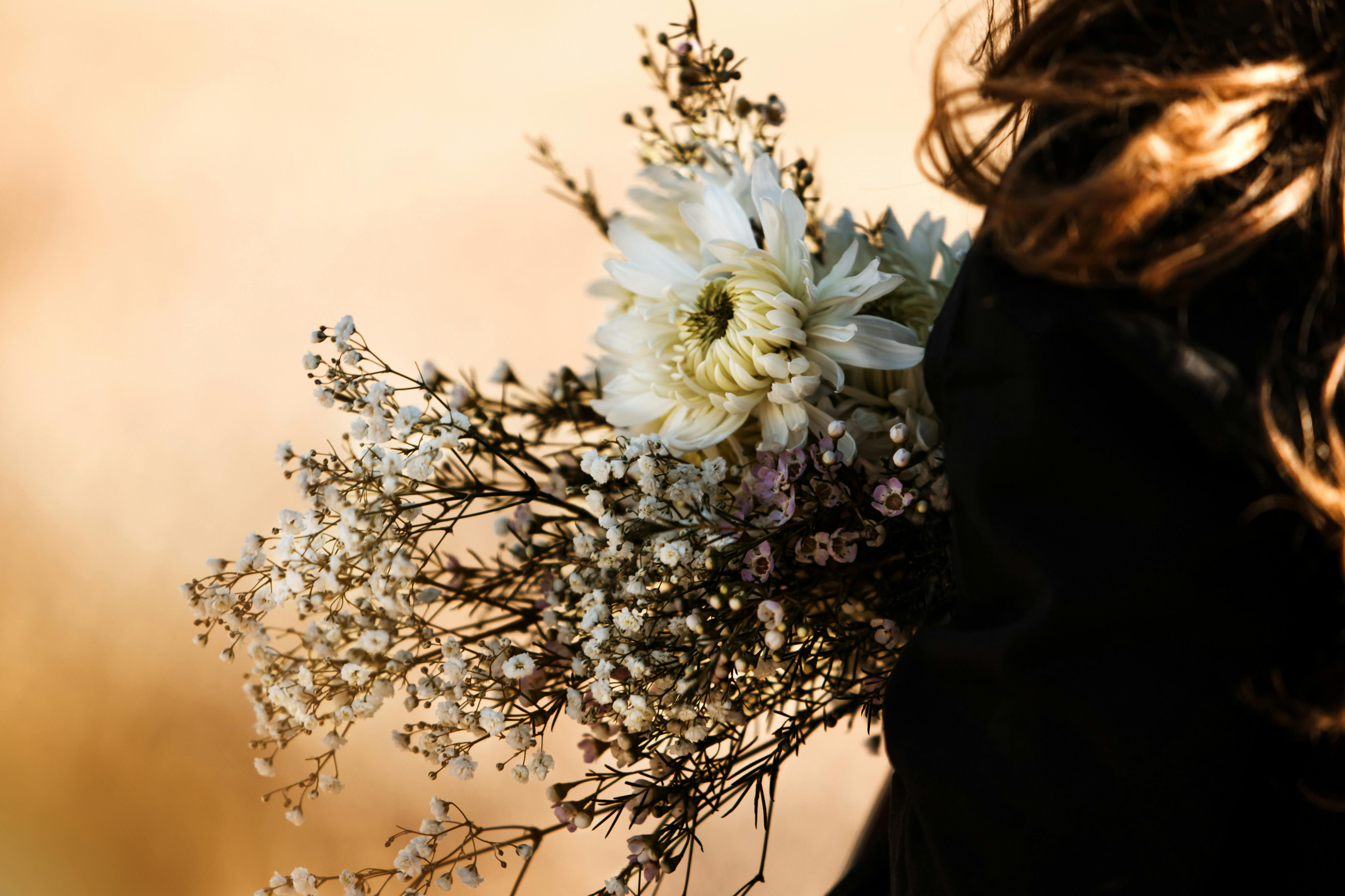 How to choose a funeral home in Canada: questions to ask, red flags, and how to compare