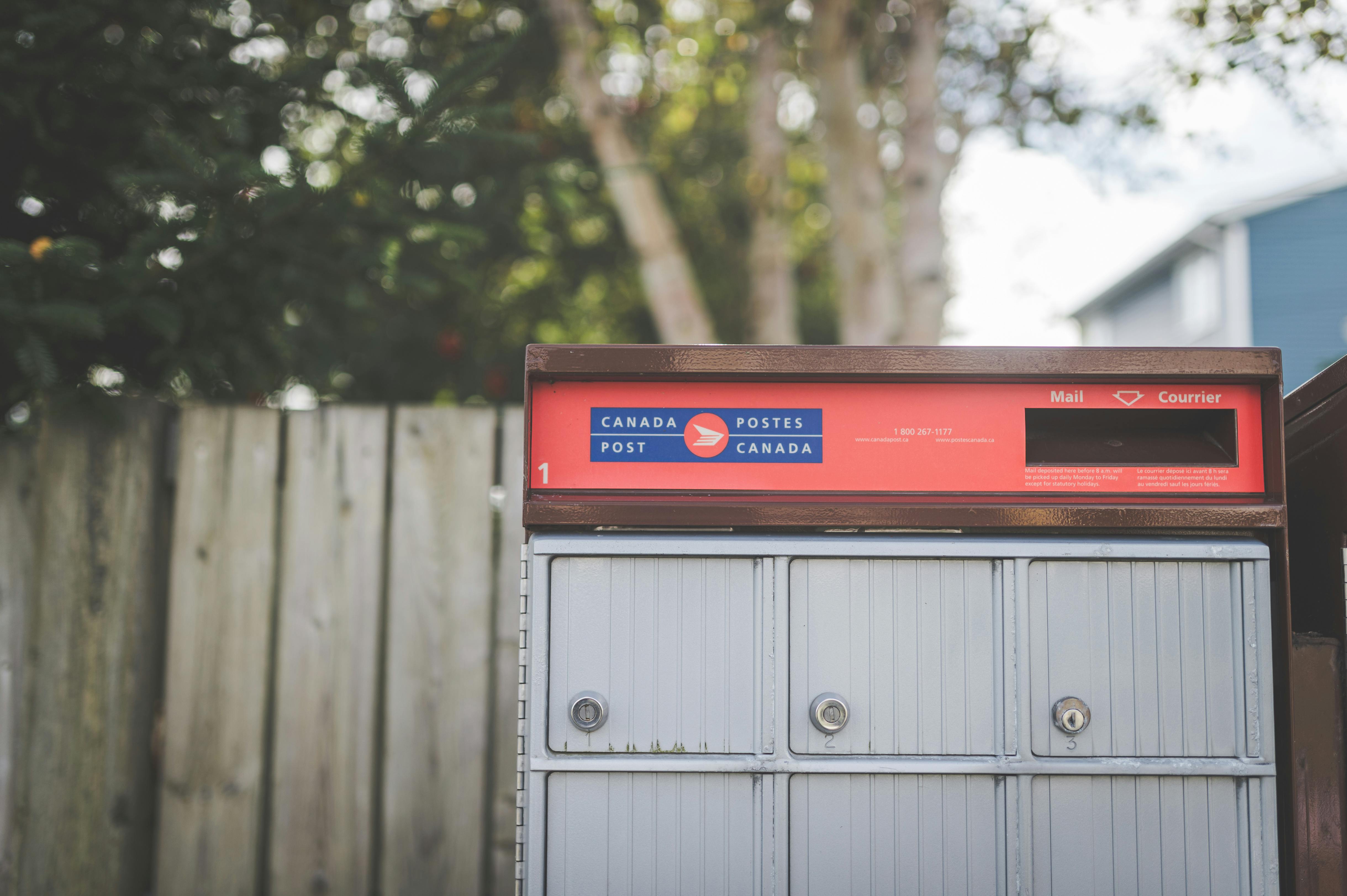 Cancelling services after a death in Canada: banks, utilities, subscriptions, and mail transfer
