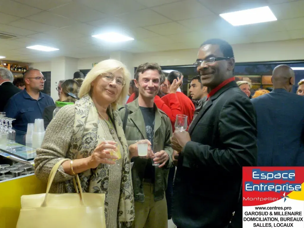 Afterwork Pitch Elevator Club LR avril 2017 à Montpellier : moment de networking entre les participants
