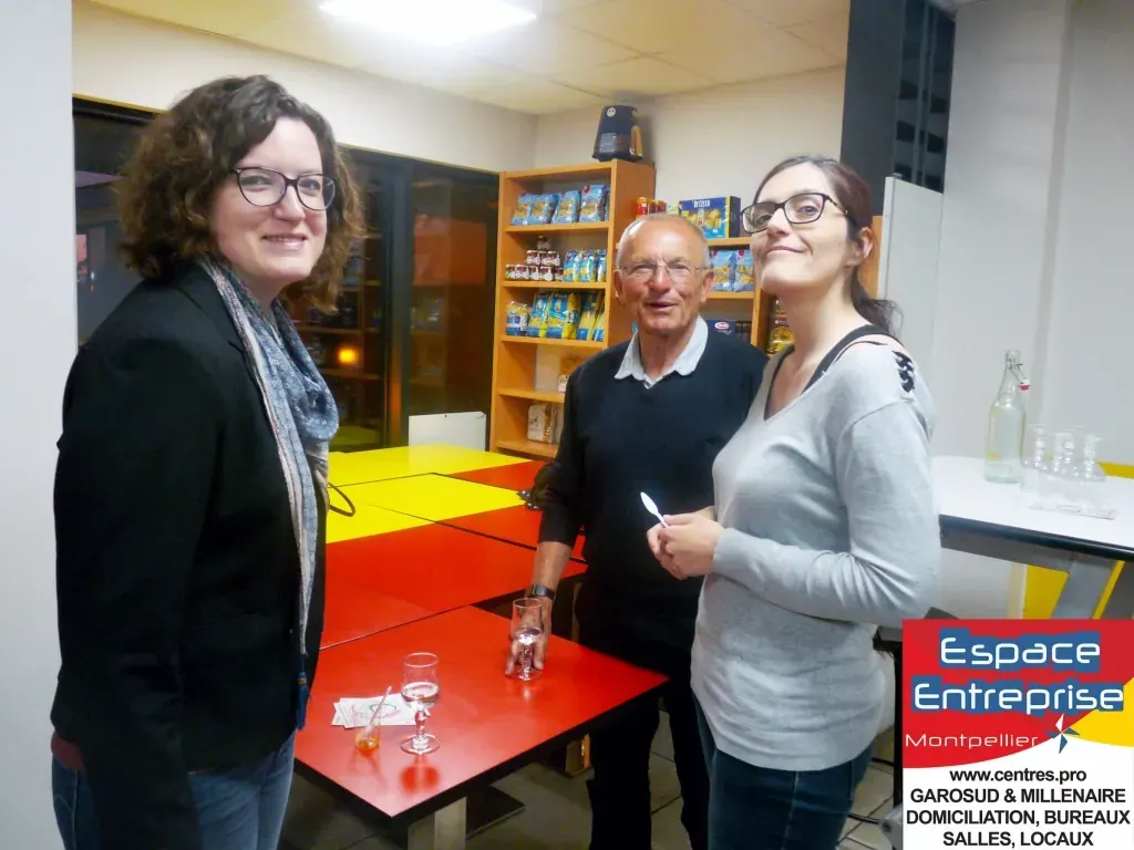 Afterwork Pitch Elevator Club LR avril 2017 à Montpellier : moment de networking entre les participants