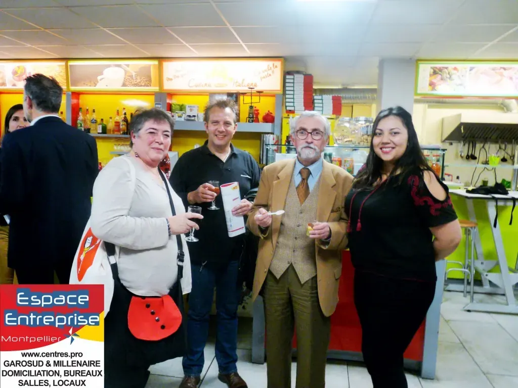 Afterwork Pitch Elevator Club LR avril 2017 à Montpellier : moment de networking entre les participants