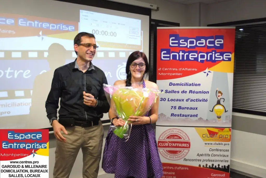 Afterwork Pitch Elevator Club LR décembre 2015 à Montpellier : remise du trophée du pitch de la soirée