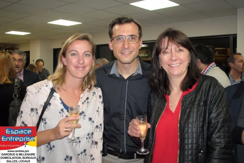 Afterwork Pitch Elevator Club LR décembre 2015 à Montpellier : moment de networking entre les participants