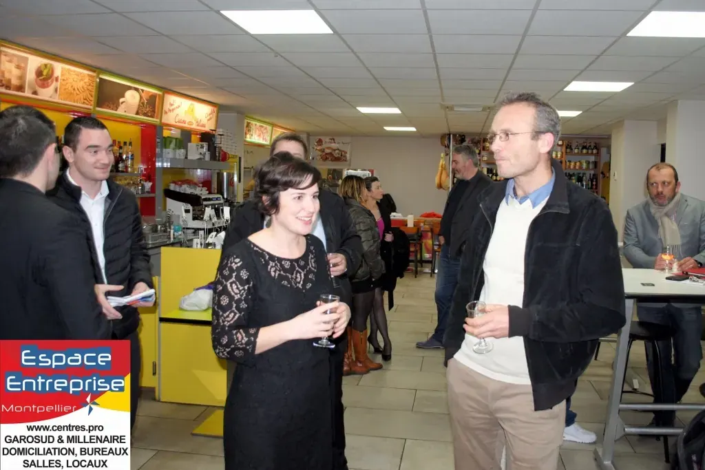 Afterwork Pitch Elevator Club LR février 2017 à Montpellier : moment de networking entre les participants