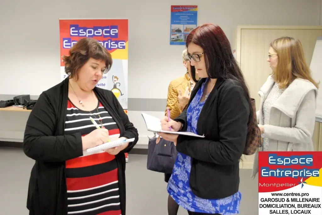 Afterwork Pitch Elevator Club LR février 2017 à Montpellier : moment de networking entre les participants