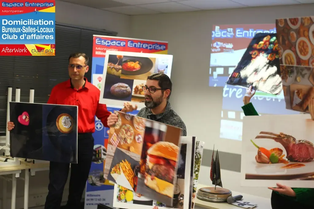 Afterwork Pitch Elevator Club LR janvier 2019 à Montpellier : entrepreneur au micro avec l'animateur pendant son pitch