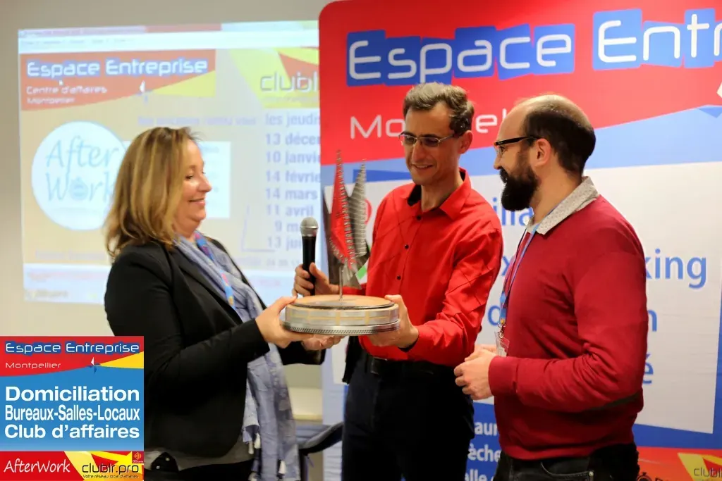 Afterwork Pitch Elevator Club LR février 2019 à Montpellier : remise du trophée du pitch de la soirée