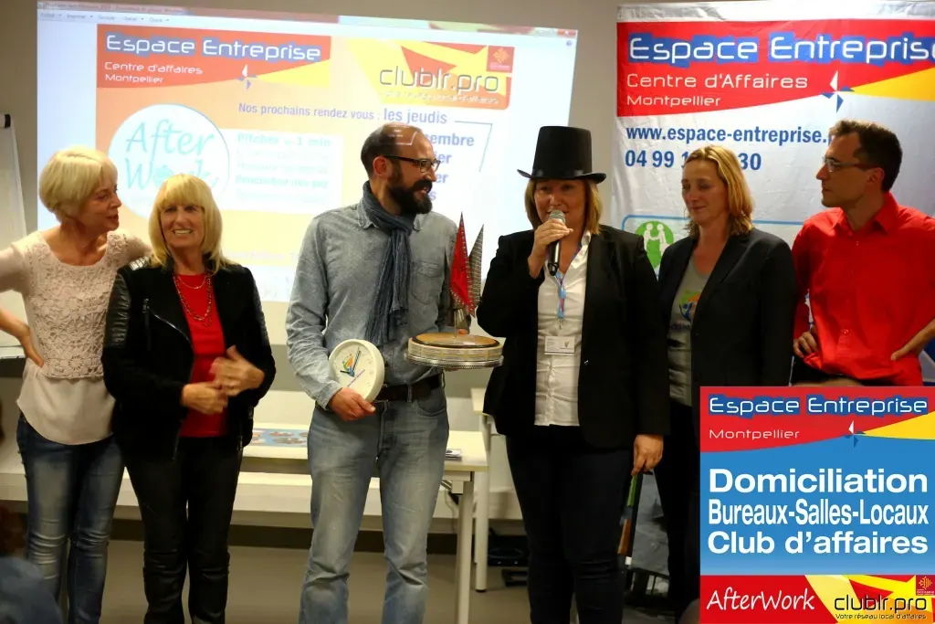 Afterwork Pitch Elevator Club LR avril 2019 à Montpellier : remise du trophée du pitch de la soirée