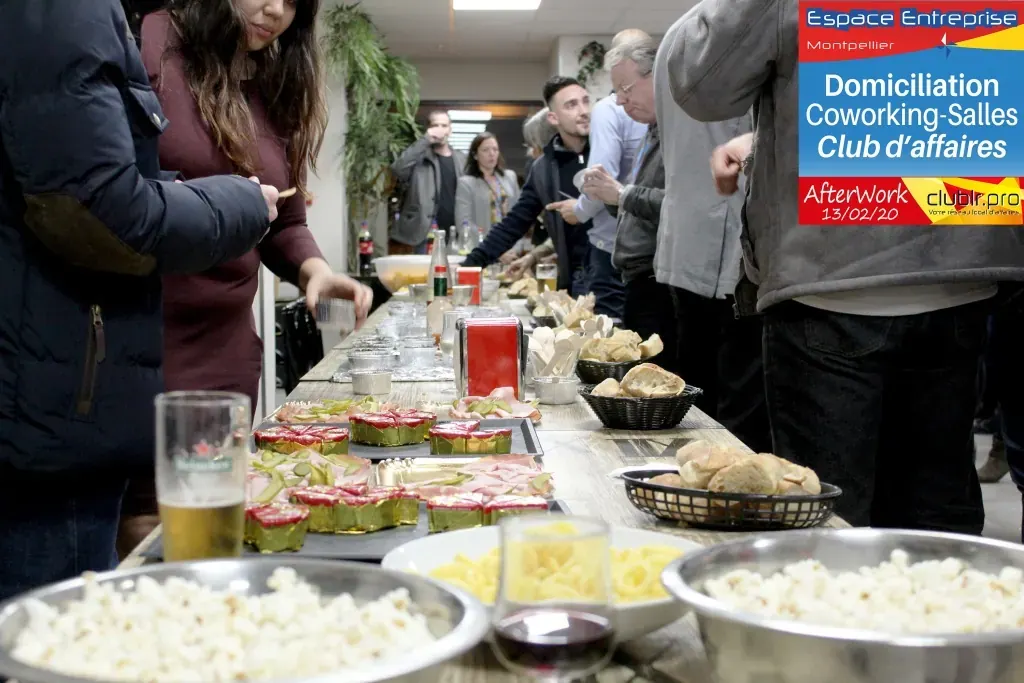 Afterwork Pitch Elevator Club LR février 2020 à Montpellier : espace restauration et cocktail de la soirée