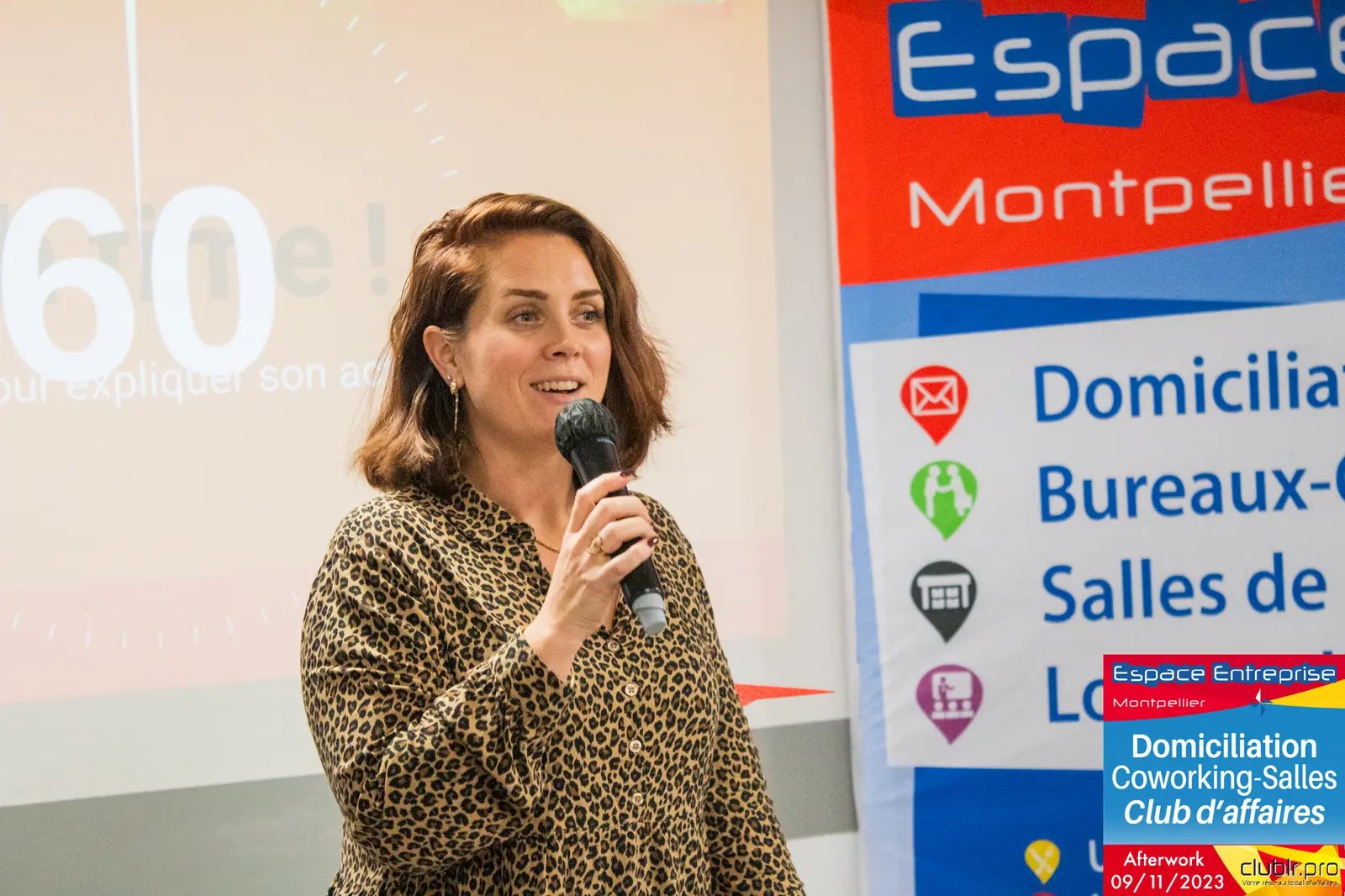 Afterwork Pitch Elevator Club LR novembre 2023 à Montpellier : pitcheur au micro devant les participants