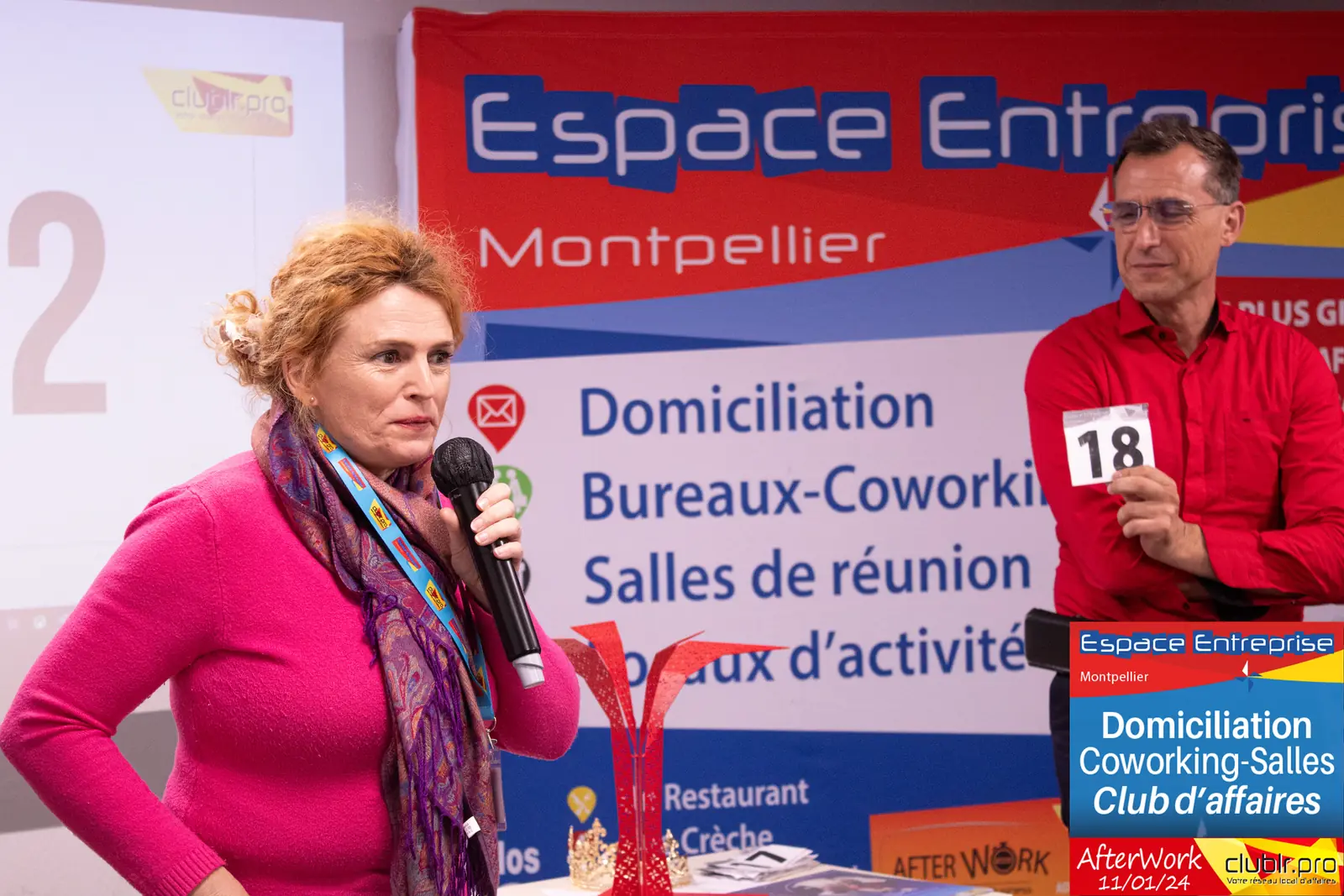 Afterwork Pitch Elevator Club LR janvier 2024 à Montpellier : entrepreneur au micro avec l'animateur pendant son pitch