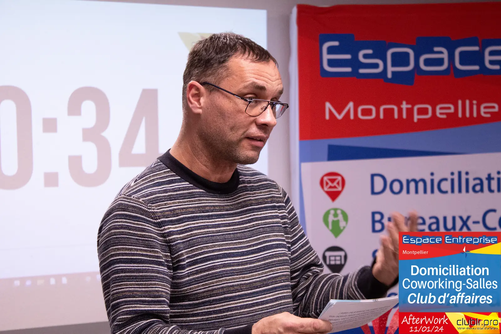 Afterwork Pitch Elevator Club LR janvier 2024 à Montpellier : pitcheur au micro devant les participants